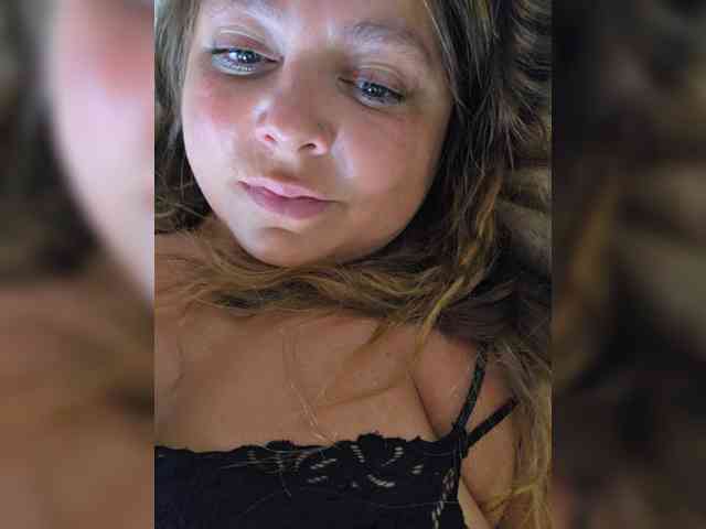 FLUFFY_BEAUTY webcam