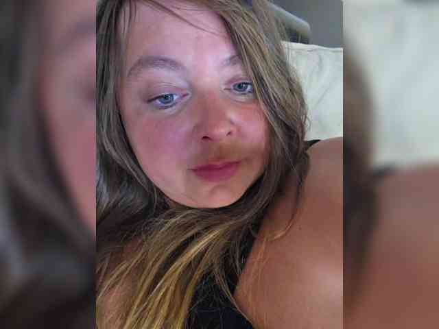 FLUFFY_BEAUTY webcam