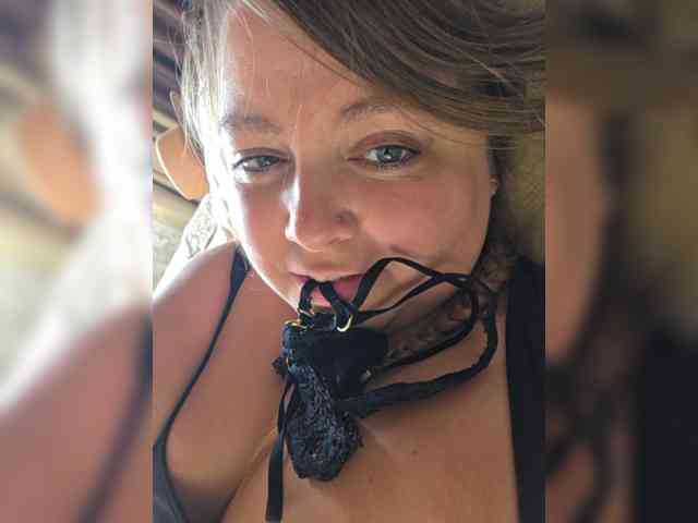 FLUFFY_BEAUTY webcam