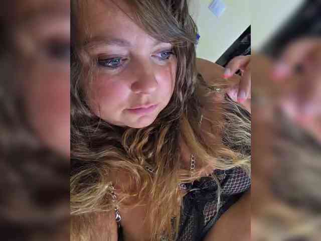 FLUFFY_BEAUTY webcam