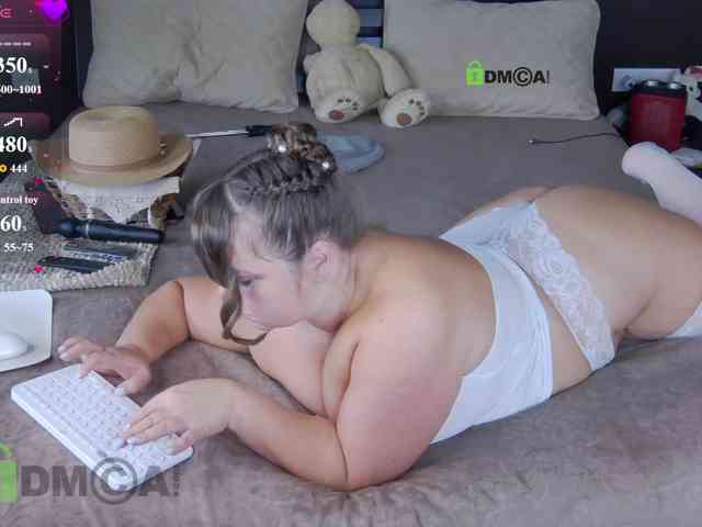FLUFFY_BEAUTY webcam