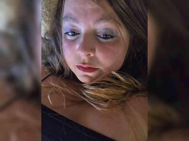 FLUFFY_BEAUTY webcam
