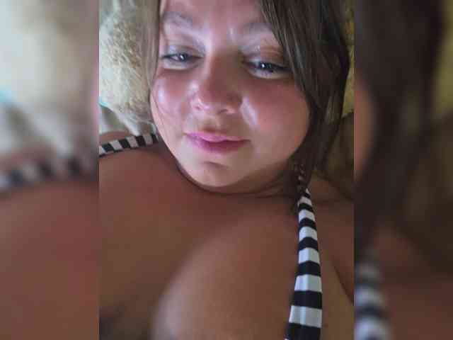 FLUFFY_BEAUTY webcam
