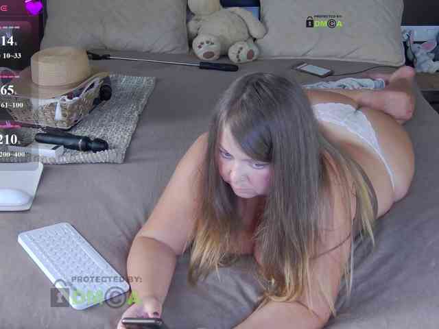 FLUFFY_BEAUTY webcam