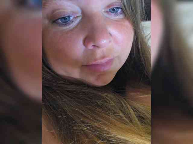 FLUFFY_BEAUTY webcam