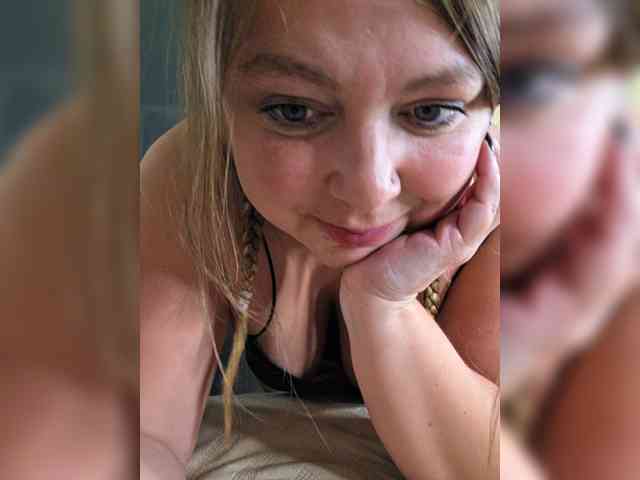FLUFFY_BEAUTY webcam