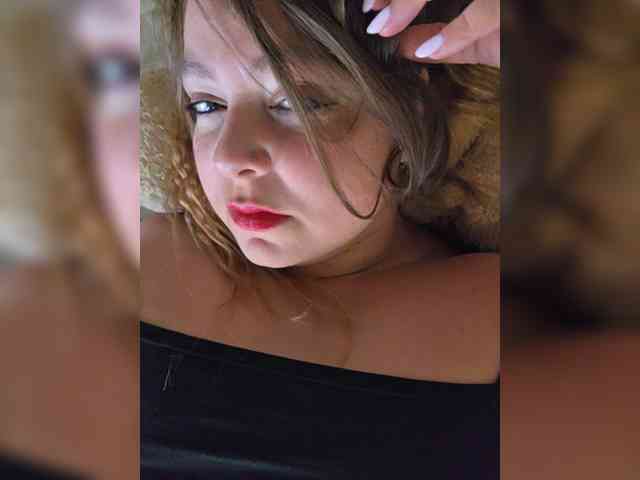 FLUFFY_BEAUTY webcam