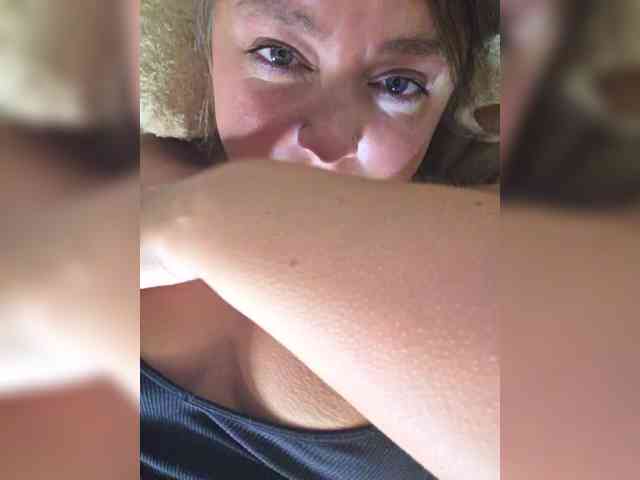 Fluffy_beauty's cam show statistics and live stream
