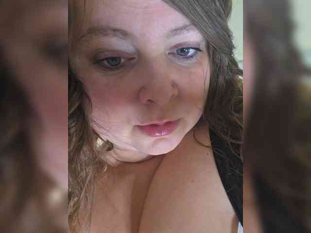 FLUFFY_BEAUTY webcam