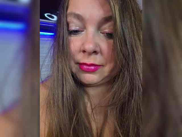 FLUFFY_BEAUTY webcam