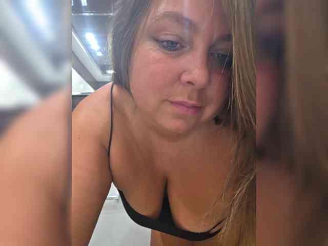 FLUFFY_BEAUTY webcam