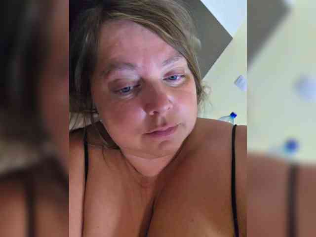 FLUFFY_BEAUTY webcam