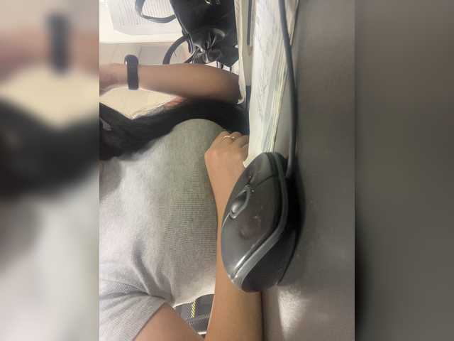 Valeria777161 live cam on BongaCams