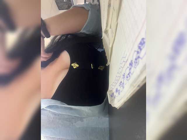 Valeria777161 live webcam show