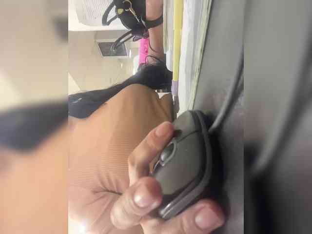 Valeria777161 webcam