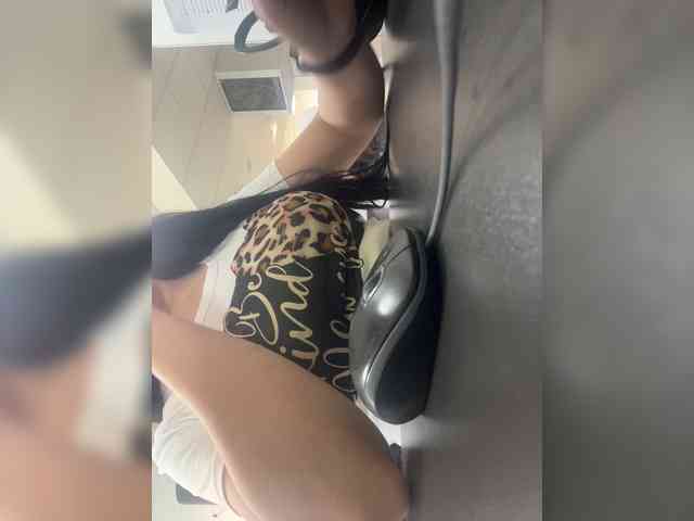 Valeria777161 webcam