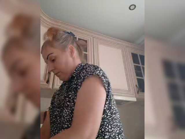 Zlykaa, live now on BongaCams