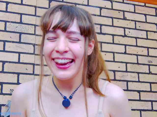 IvoryDreams webcam