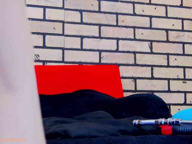 IvoryDreams webcam