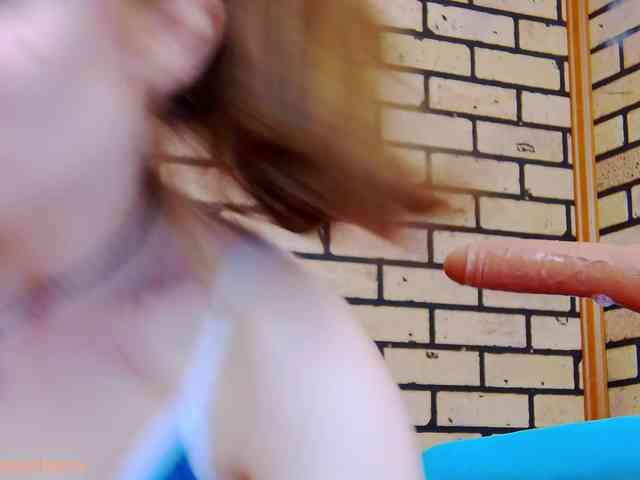 IvoryDreams webcam