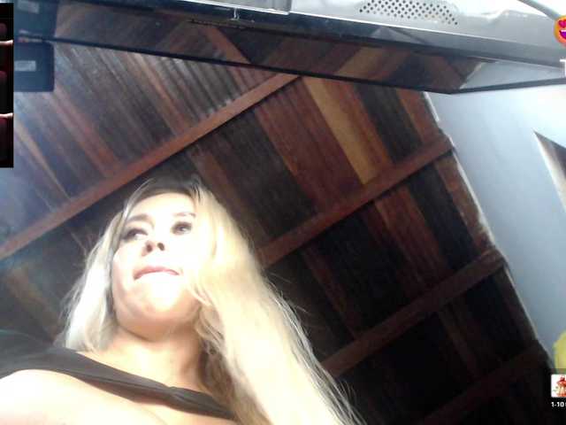 karla-parker live cam on BongaCams
