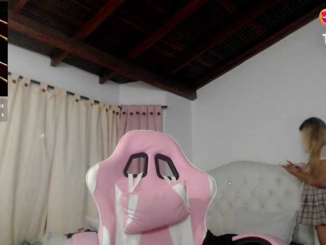 karla-parker live cam on BongaCams