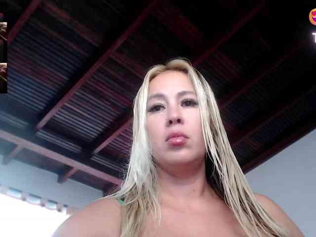 karla-parker webcam