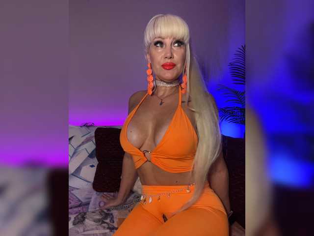 Marta80a live cam on BongaCams