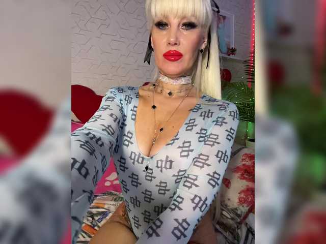 Marta80a's BongaCams show and profile