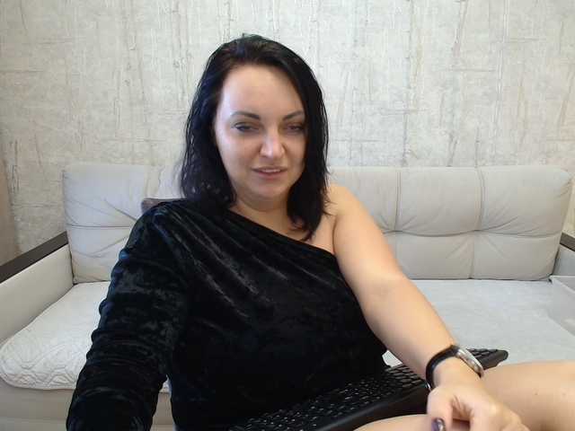 AngelinaCute
