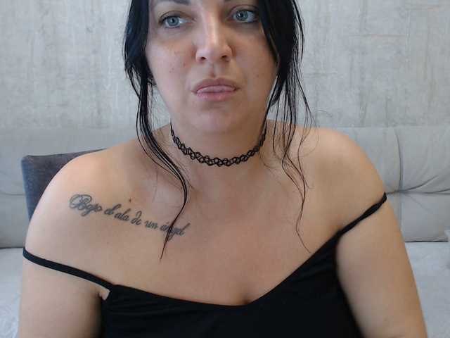 AngelinaCute live cam on BongaCams