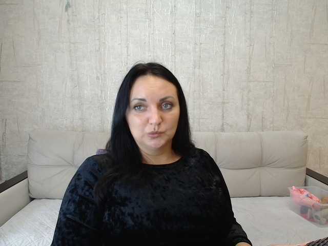 Chat with _verrra_ live cam