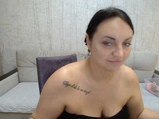 AngelinaCute