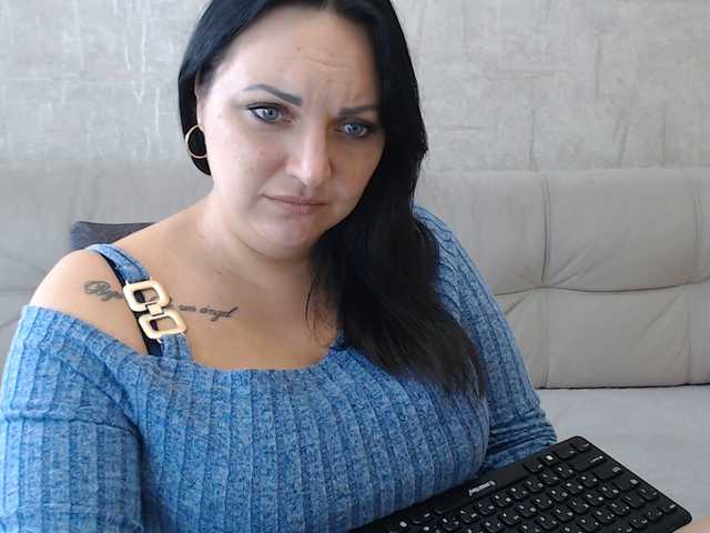 AngelinaCute
