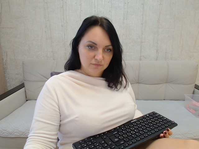 AngelinaCute