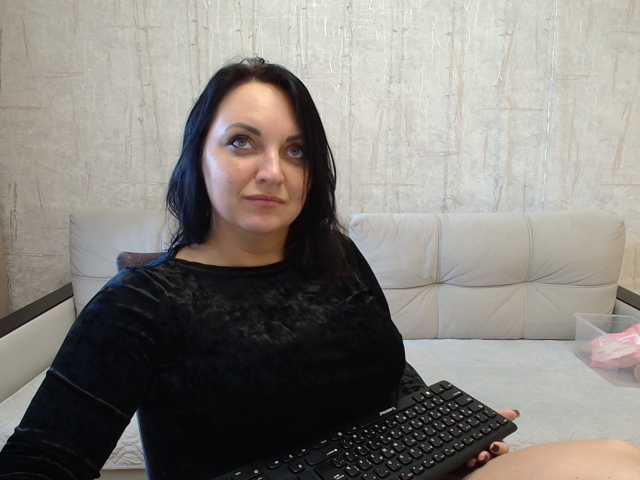 AngelinaCute