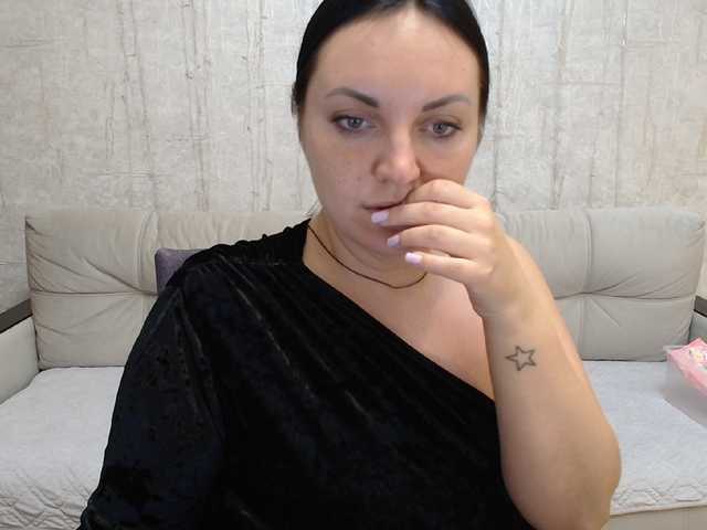 AngelinaCute