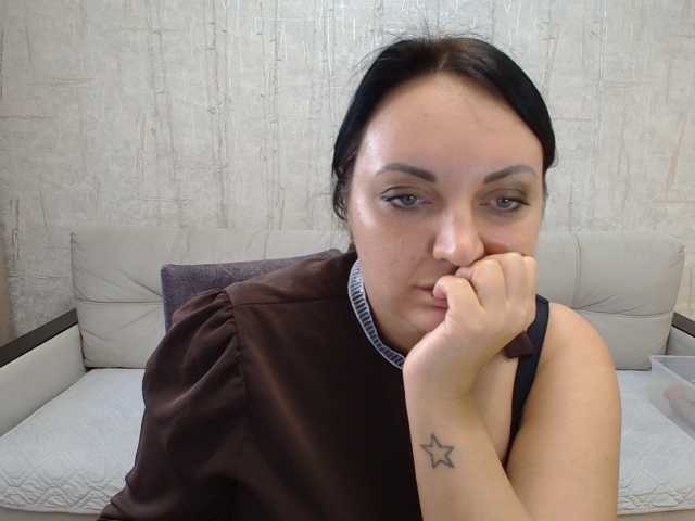 секс с AngelinaCute