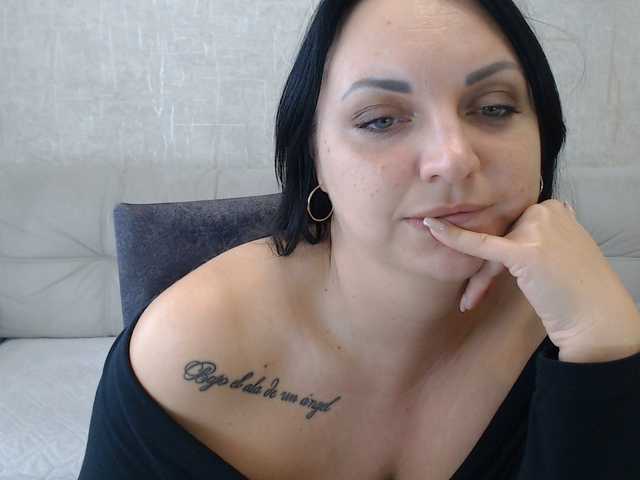 AngelinaCute