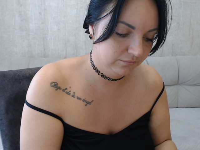 AngelinaCute