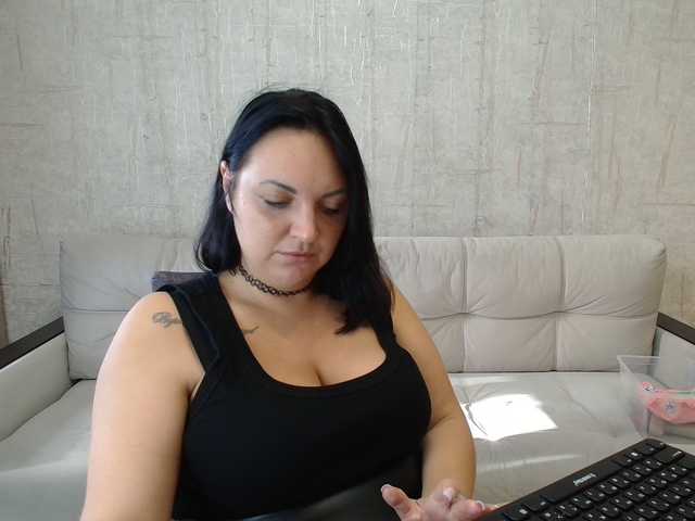 AngelinaCute