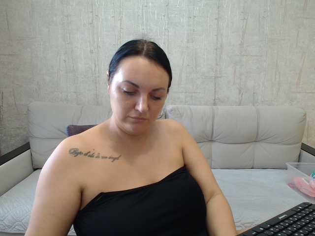 AngelinaCute