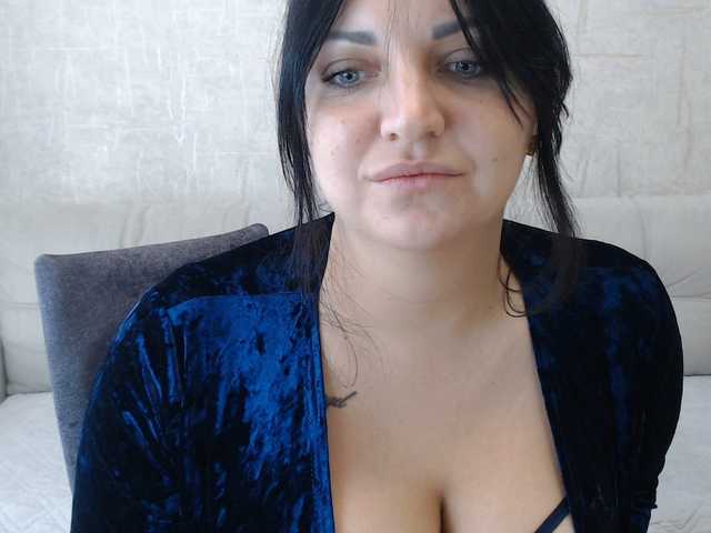 AngelinaCute's BongaCams show and profile