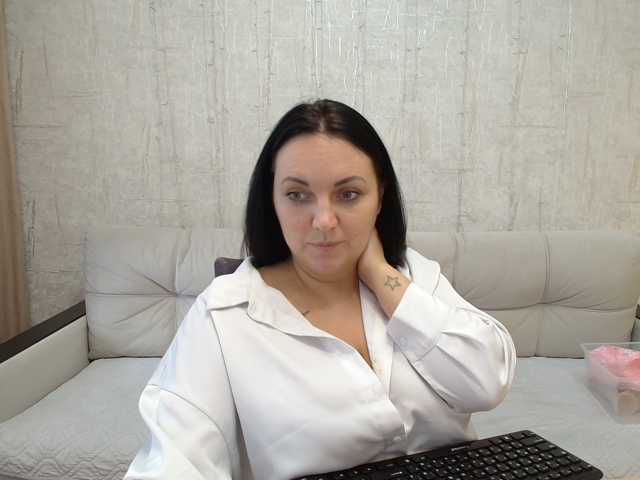 в попе у AngelinaCute