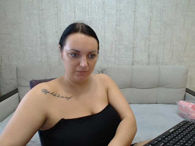 AngelinaCute