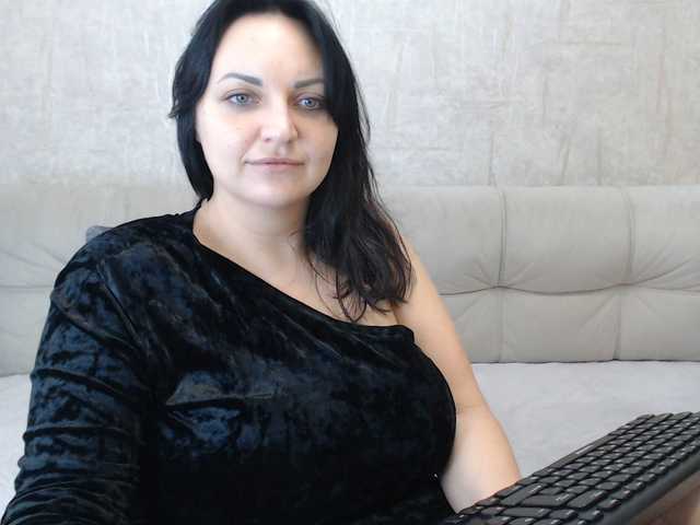 AngelinaCute's BongaCams show and profile