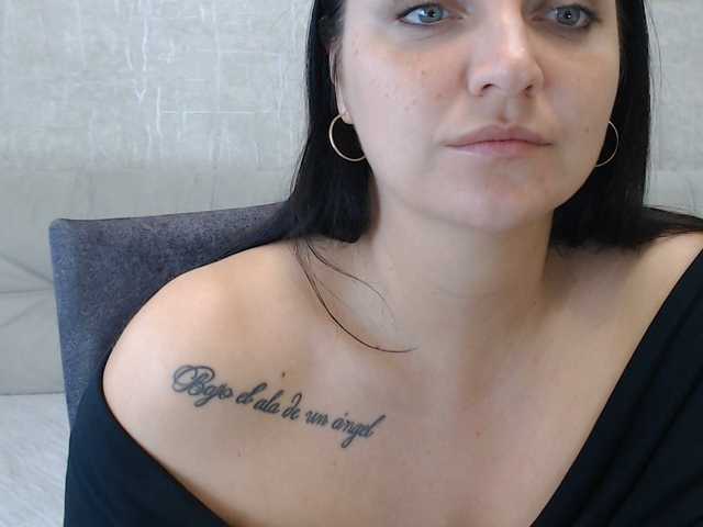 AngelinaCute