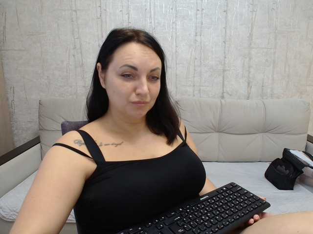 AngelinaCute live cam on BongaCams