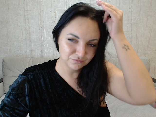 AngelinaCute