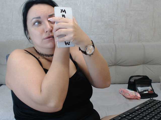 AngelinaCute